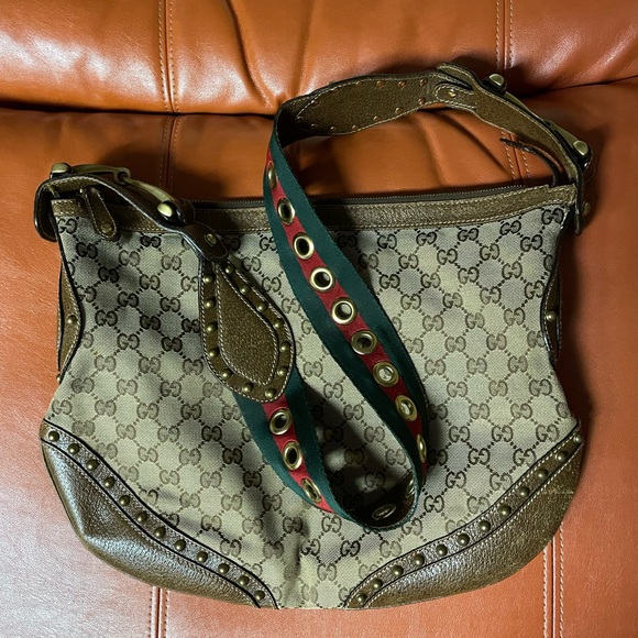 Authentic Brown Gucci Large Pelham Half Moon Shoulder Bag with Gold Studs - Picture 4 of 9